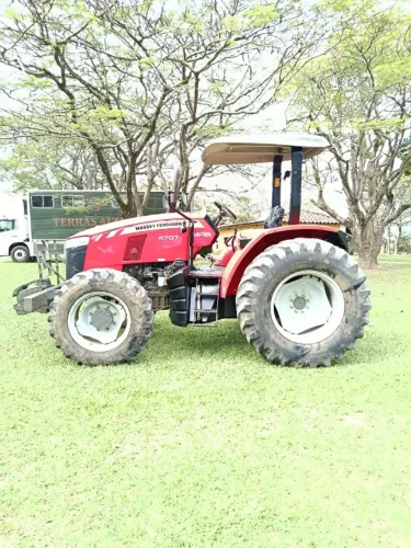 Trator Massey Ferguson MF 4707 4x4 - Ano 2019 - Excelente Estado