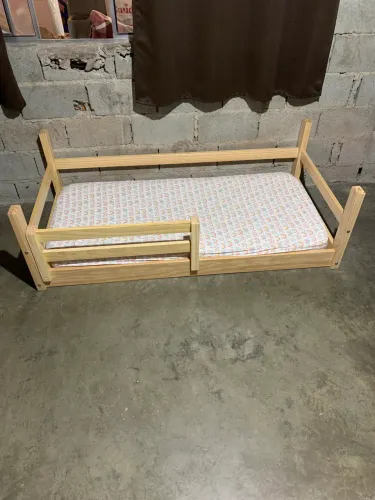 Cama infantil seminova