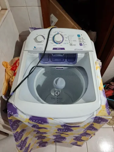 Máquina de Lavar Electrolux 8,5kg Branca Turbo Economia com Jet&Clean e Filtro Fiapos