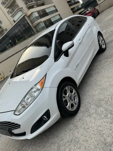 Ford Fiesta Sedan 1.6 16V Flex Aut. 2015