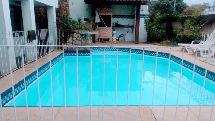Casa com 3 dormitórios à venda, 360 m² por R$ 900.000,00 - Centro - Campos dos Goytacazes/