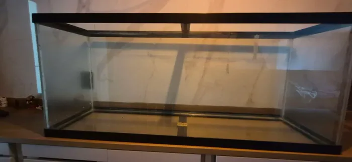 AQUÁRIO 200LT 122X32X52