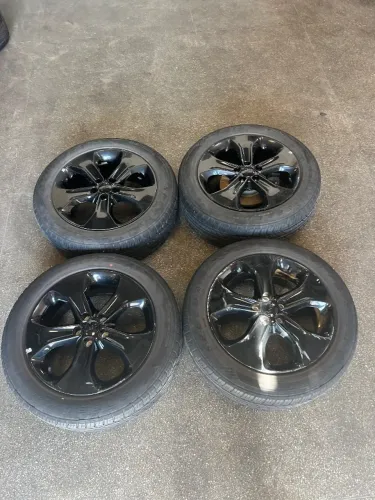 Jogo roda com pneus Jeep Compass