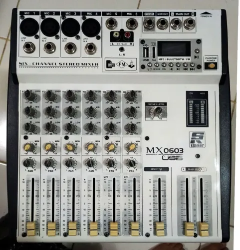 Mesa de Som STANER