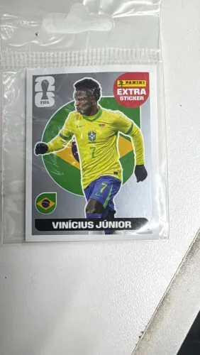 Vendo figurinha do Vini Jr legend prata 