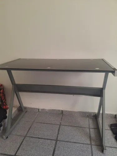Mesa de escritório de vidro