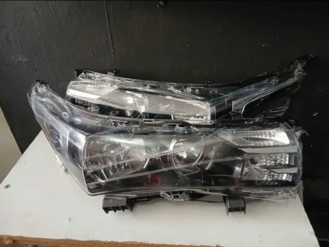 Par de Farol Toyota Corolla 2015 2016 2017 Sem Led Novo Original 