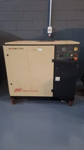 Compressor Ingersoll Rand UP 6 30Hp 10 Bar<br>M3delo Up 6 30hp <br>10 bar 380 volts <br>34.900.00