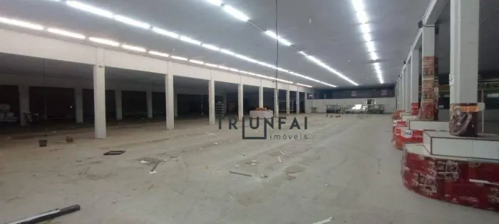 Barracão para alugar, 5500 m² por R$ 90.000,00/mês - Centro - Itapetininga/SP