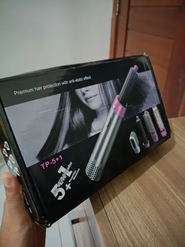 Escova secadora de cabelo 5 em 1 nova lacrada nunca usada