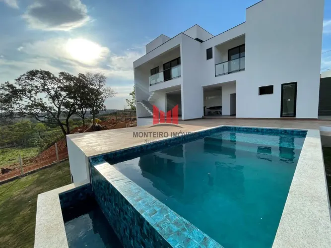Imperdível Casa em Condomínio para Venda localizada no Bairro Residencial Real Mont Ville,