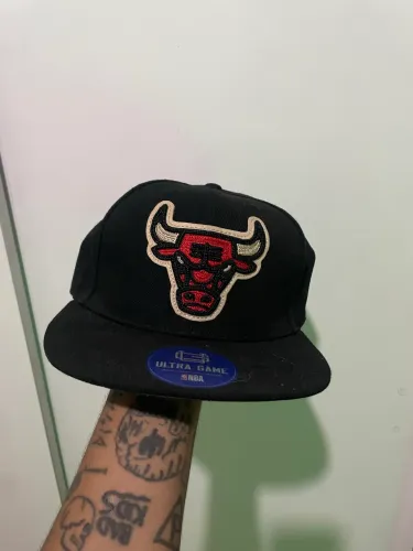 boné chicago bulls preto (NOVO)