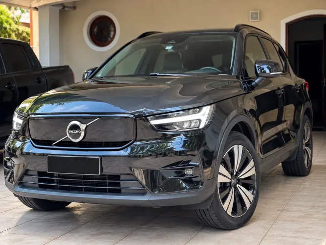 Volvo XC40 Recharge Plus (elétrico) 2023