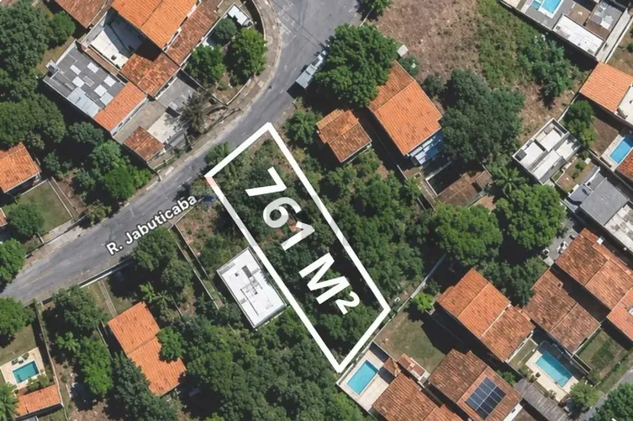 Terreno 761m² a venda no Condomínio Bosque do Peró, Cabo Frio-RJ