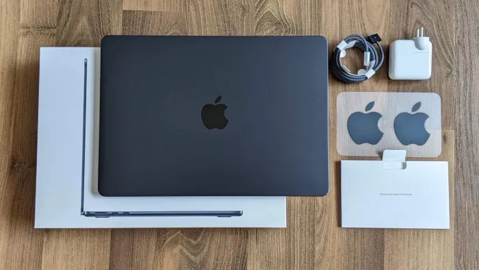 MacBook AIR M4