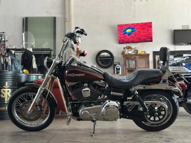 Harley-Davidson Super Glide Custom (FXDC) 2011