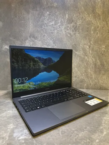 Notebook Samsung Intel (15.6 pol) 512 GB de SSD | 8 GB de RAM (impecável)- Aceito trocas