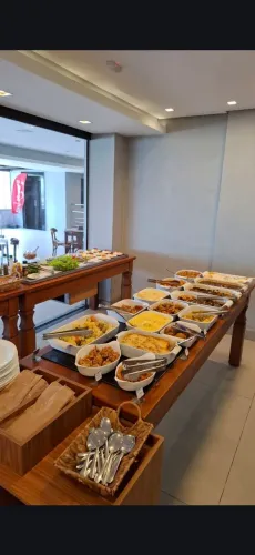 Vendo restaurante funcionando, porteira fechada.
