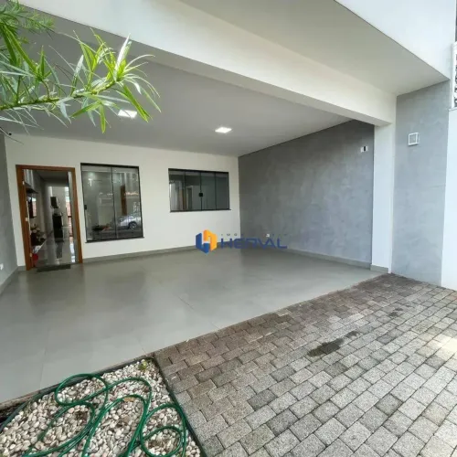 Casa com Piscina no Jardim Imperial Maringá