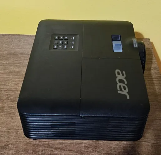Projetor Acer 5000 lumens 