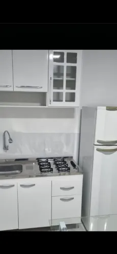 Kitnet MOBILIADA, para apenas 1 pessoa.