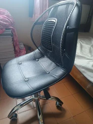 Cadeira para escrivaninha ( USADA EM BOM ESTADO )