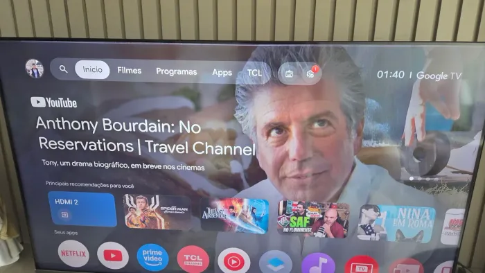 TCL QLED TV 55? 4K. Com PEQUENA listra na parte superior da tela