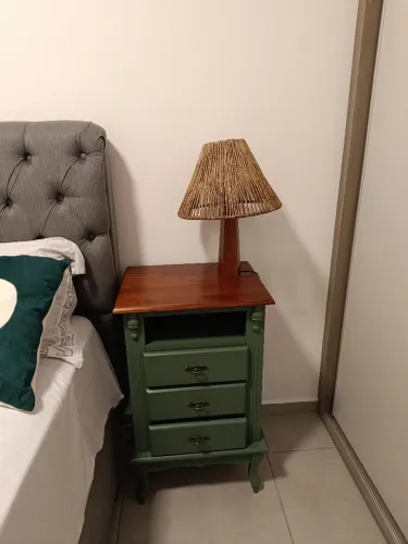 2 Mesas de cabeceiras