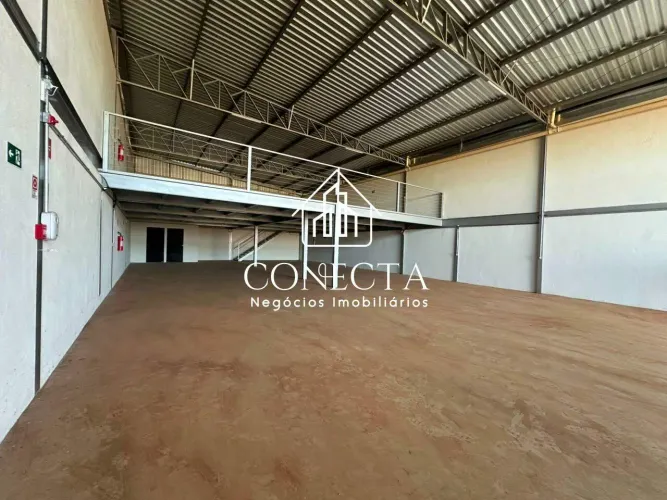 Galpão disponível para locação com 597,04 m² na Galeria Splendido