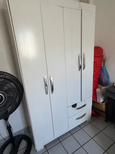 Guarda roupa solteiro