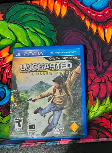 Pack Duplo PS Vita: Uncharted Golden Abbyss e Soul Sacrifice