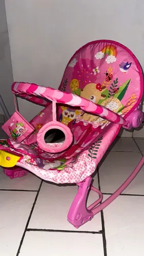 Cadeira de descanso vibra toca música e balança 