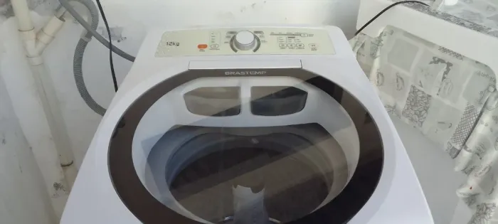 Máquina de lavar usada