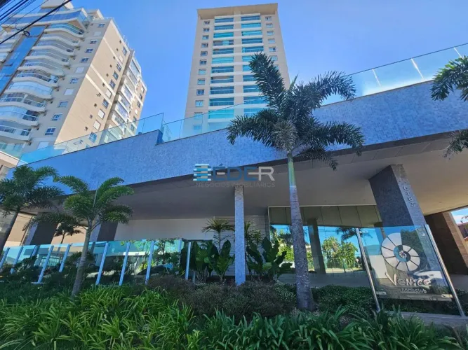 Apartamento mobiliado frente mar com 2 dormitórios sendo 1 suíte à venda, 76 m² por R$ 879