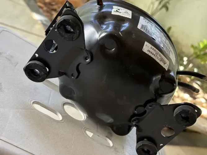 Motor de geladeira para retirada de cobre