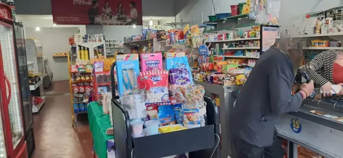 Mini mercado com ótimo faturamento e lucratividade, na Zona Leste. Ref; 2889