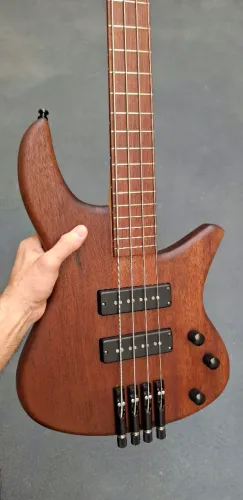 Baixo headless 4c/Luthier