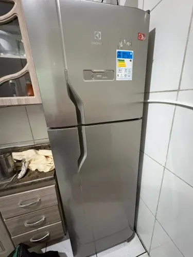 Geladeira Electrolux Frost Free Duplex 261L Inox - Ótimo Estado