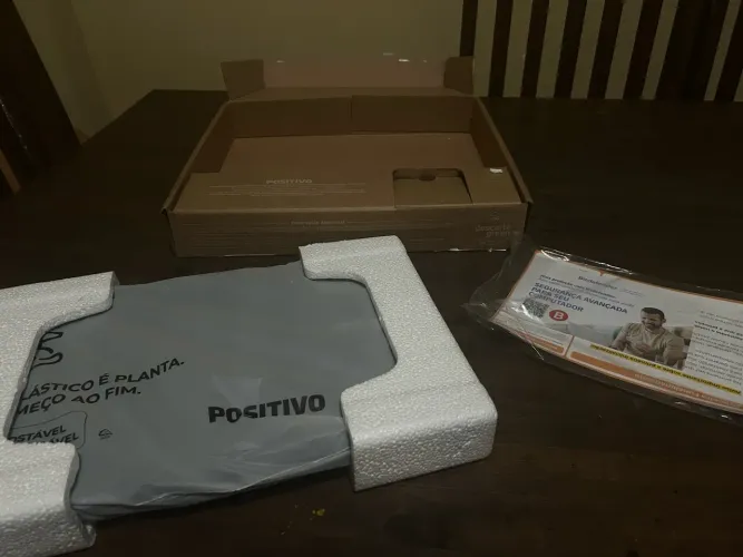Notebook Positivo Vision C14 | 4GB | 128GB | 14? | Novo