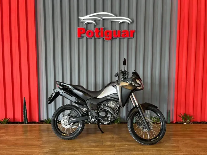 HONDA XRE 300 SAHARA ADVENTURE