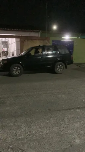 Nissan Pathfinder SE Titanium 3.3 V6 12V 1998