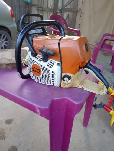 Vende motocera