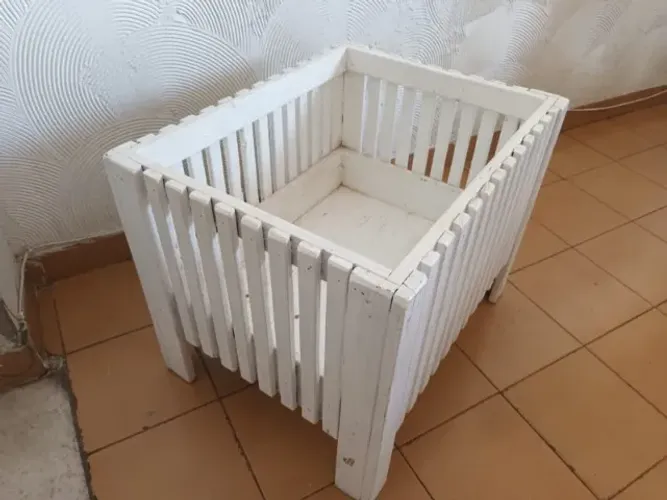 Cercadinho de madeira branco