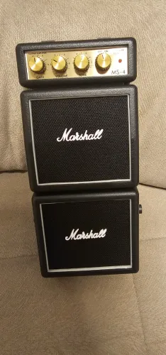 Mini Amplificador de Guitarra Marshall