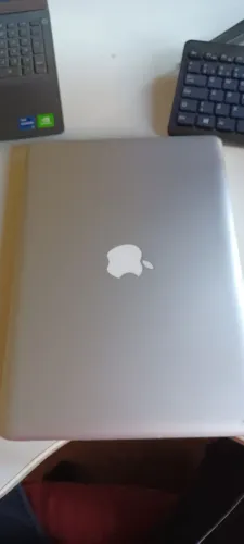 MacBook PRO (RETINA 2012) Magic mouse e teclado originais Apple