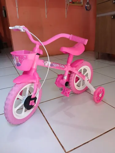 Bicicleta infantil menina