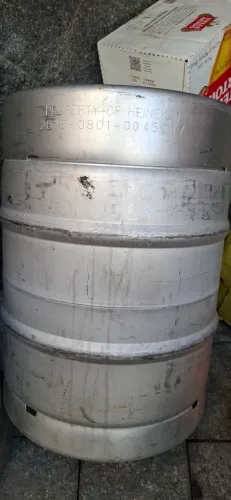 BARRIL(CASCO) MARCA HEINEKEN 50L _ perfeito estado!