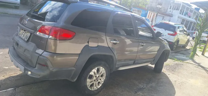 Fiat Palio Weekend Adventure Locker 1.8 Flex 2010