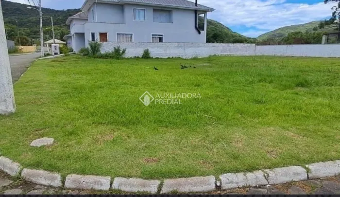 Terreno em condomínio na Vargem Grande