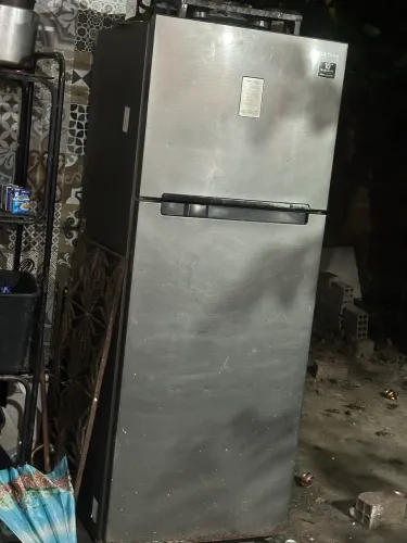 Geladeira em ótimo estado 